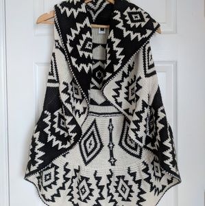 New Directions Black and White Vest